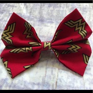 Wonder Woman bow